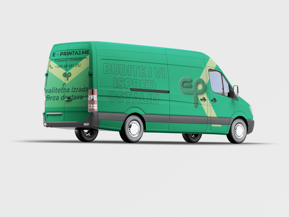 Zeleni dostavni kombi s naljepnicama loga, slogana i kontakt informacijama