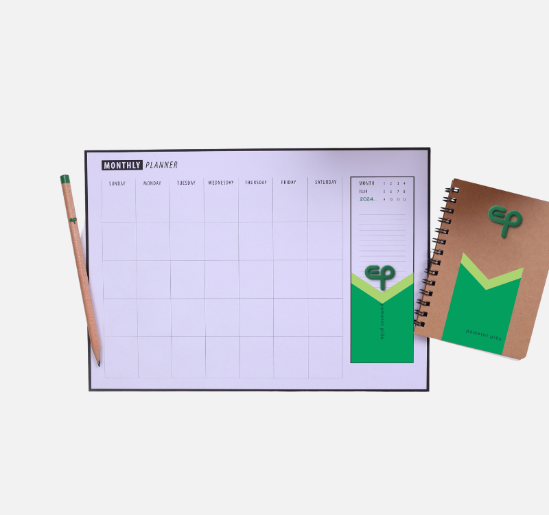 Planer, olovka i notes za 2024. godinu sa sloganom i logom u zelenoj boji